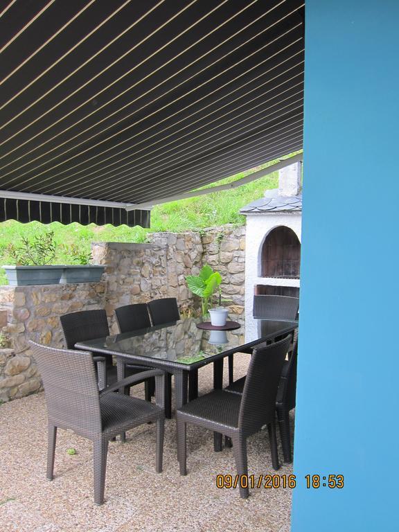 Las Casas Rurales Huerta San Benito Villamayor  Exteriör bild