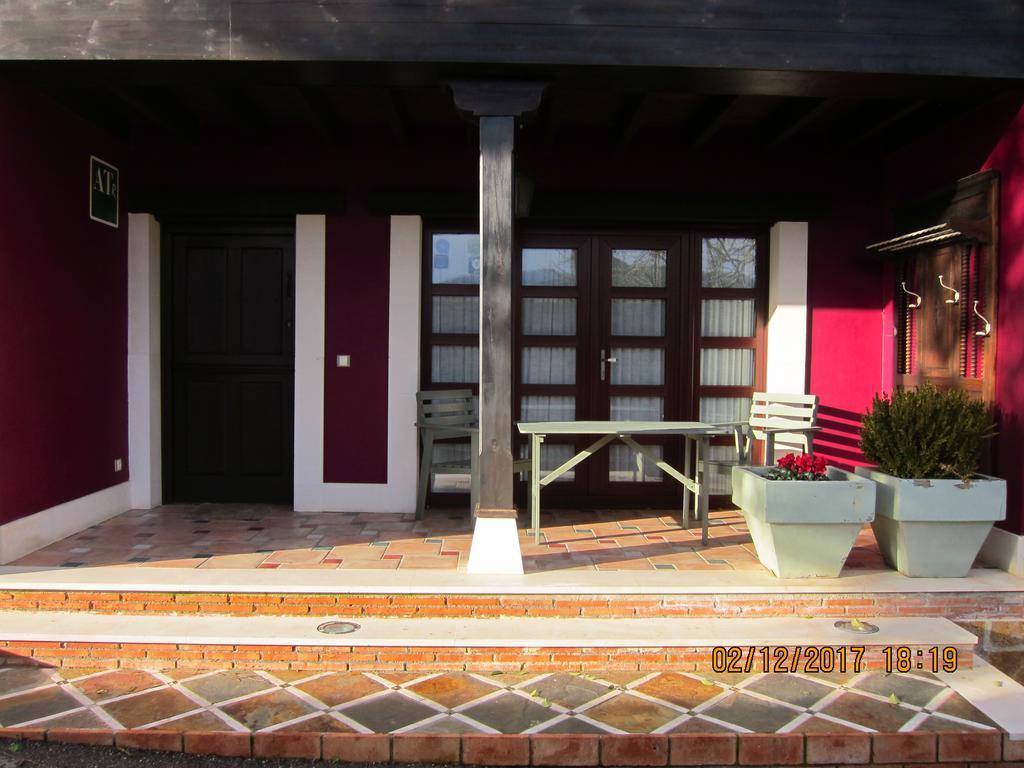 Las Casas Rurales Huerta San Benito Villamayor  Exteriör bild